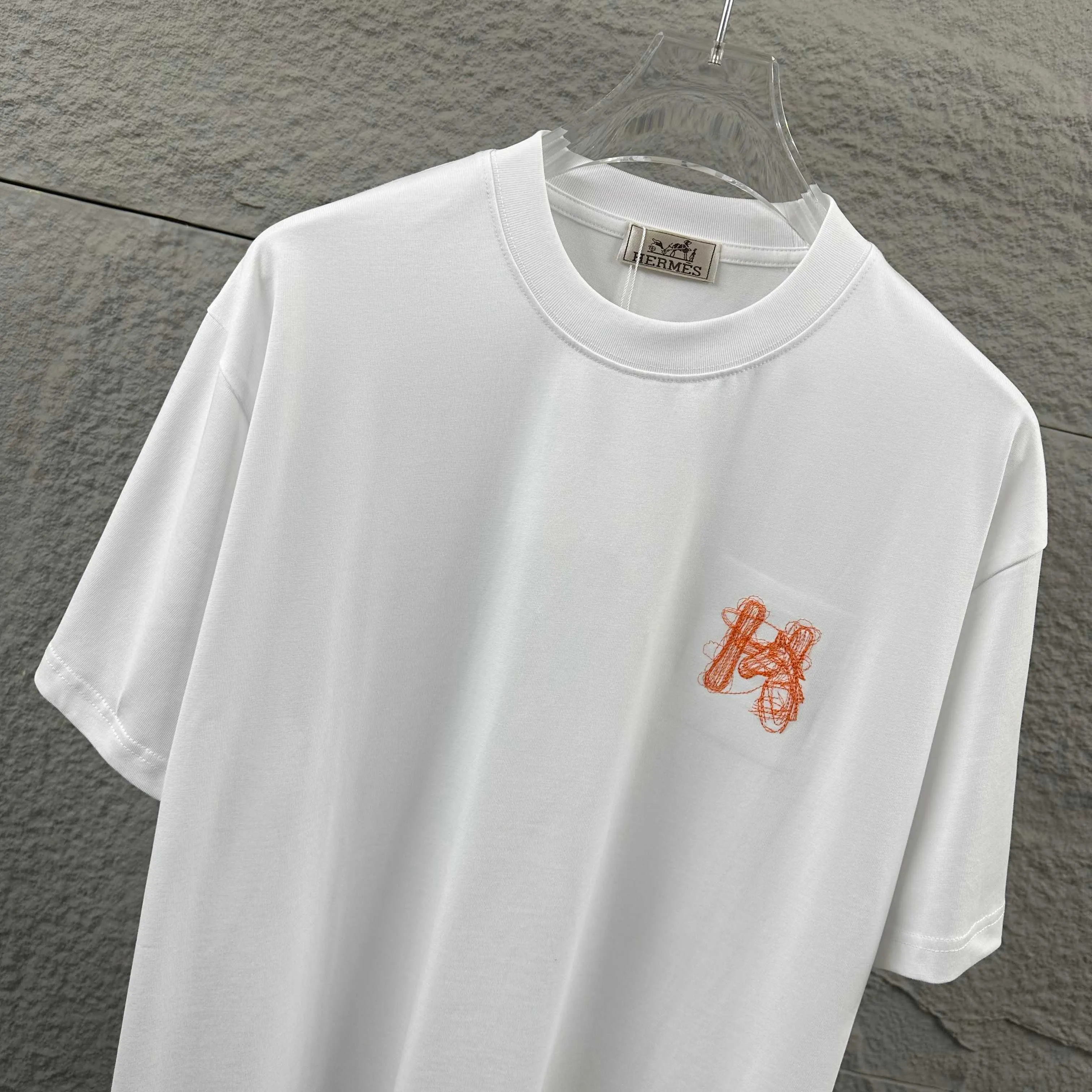 Herme* * 2026 New Arrival Classic T Same Style ：Black White Gray Size： S （90-130 ） M （120-150 ） L （140-165 ） XL （160-180 ） XXL （180-210 ）